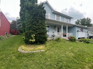 1627 Candlewick Dr SW, Poplar Grove, IL 61065