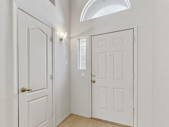 5th image of 4916 Story Rock St NW