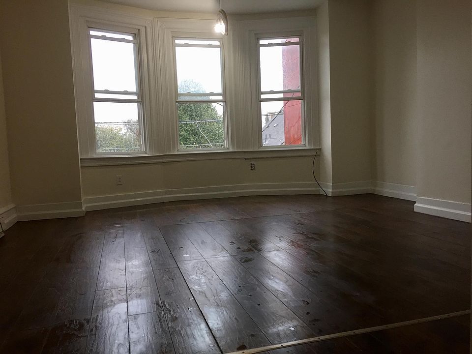 1st image of 2306 N Marshall St Floor 2