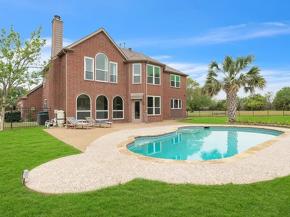 4 Foxborough Ct, Heath, TX 75032