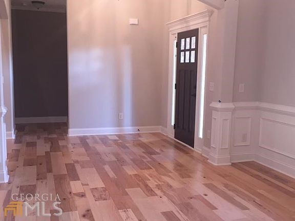 5th image of 205 Burnham Ct