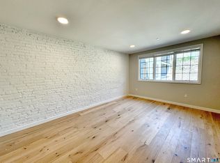 32 W Main St #201, Norwalk, CT 06851