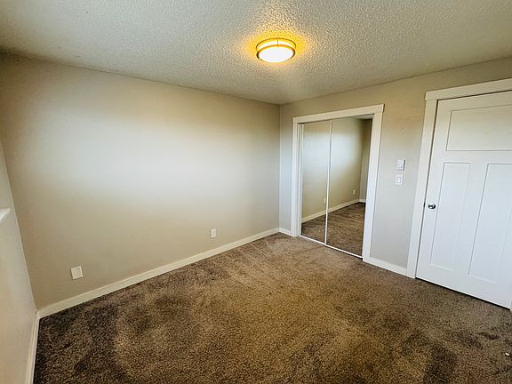 3rd image of 5136 N Pearl St #3