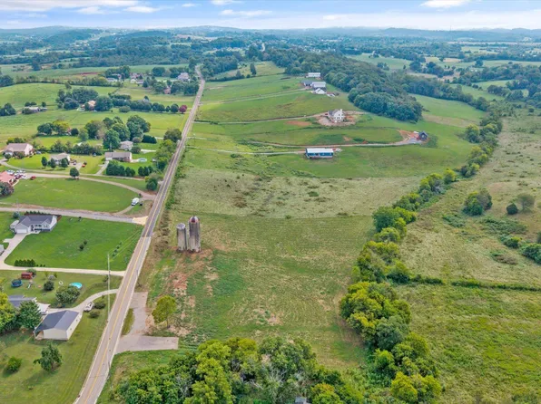 5436 Old Niles Ferry Rd, Maryville, TN 37801