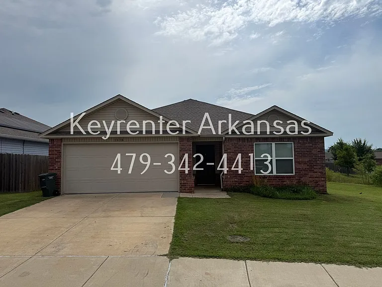 1236 S Nighthawk Ln — Photo 2