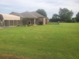 2355 E Barb Wire Dr, Oologah, OK 74053