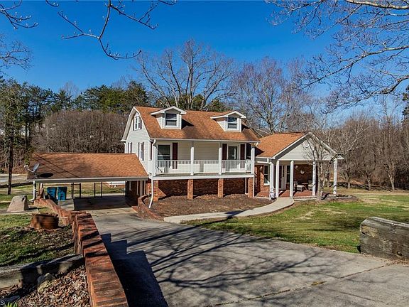 2nd image of 122 Timberwood Dr