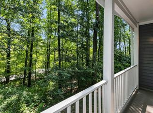 27 Countryside Dr, Basking Ridge, NJ 07920