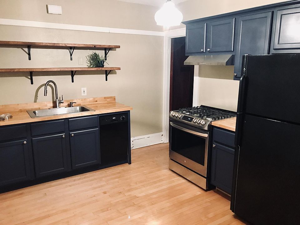 Newly remodeled kitchen.