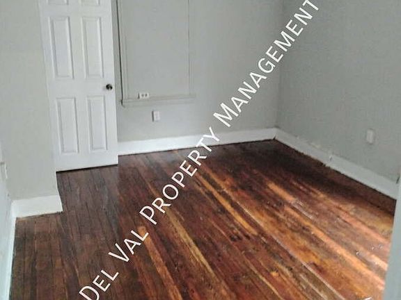 5th image of 1323 N 49th St #B