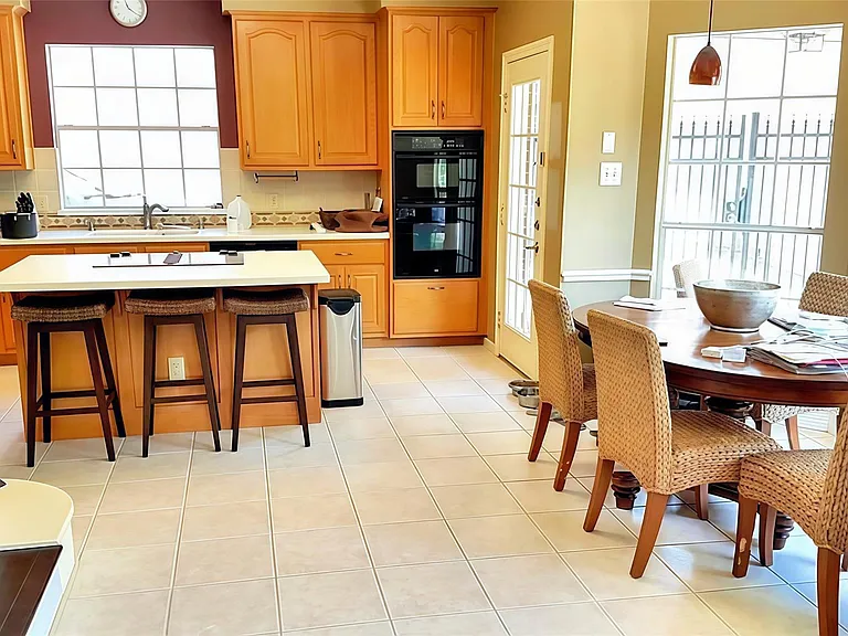 3814 Bayou Bend Ct — Photo 15