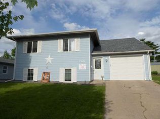 701 Prospect Ave, Windom, MN 56101