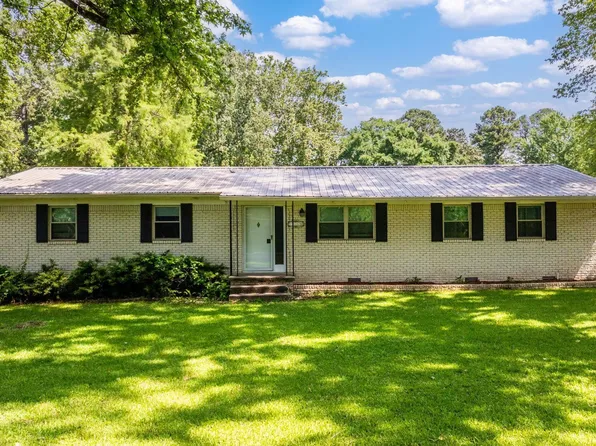 7110 Forest Dale Dr, N Little Rock, AR 72118