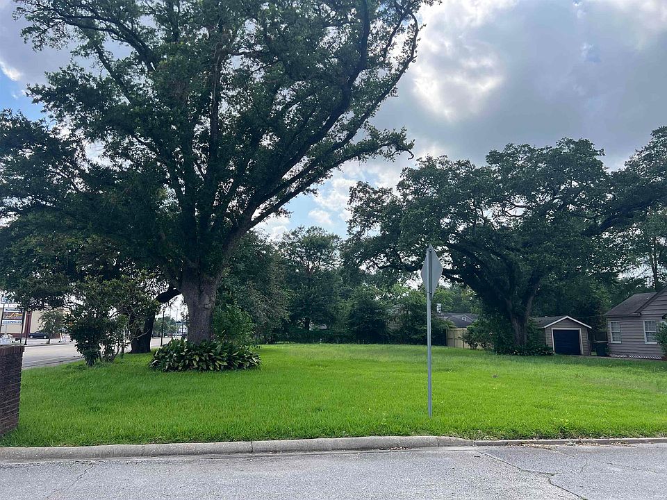 2nd image of 525 21st St