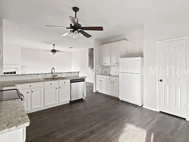 12620 Summerwood Dr — Photo 9