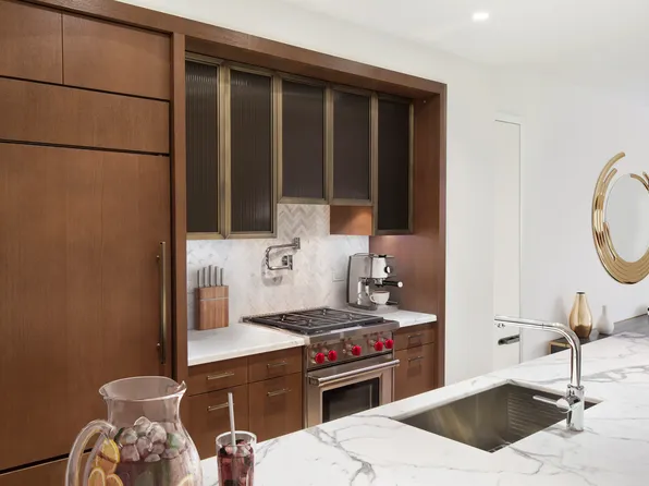 100 Barclay Street image 4 of 10