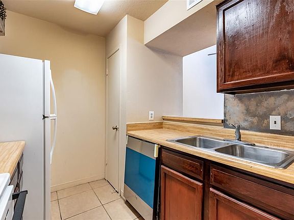 4th image of 10075 Westpark Dr APT 75