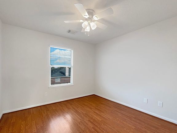 3rd image of 6911 Enchanted Crest Ct