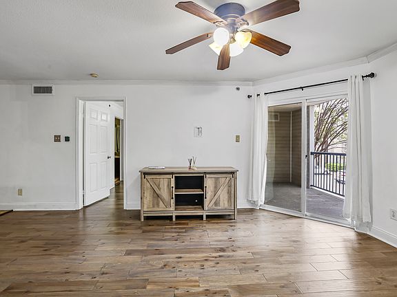 3rd image of 3315 Wyndham Cir APT 2234