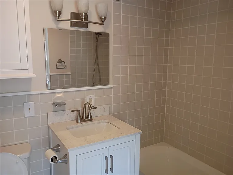 106R Main — Photo 13