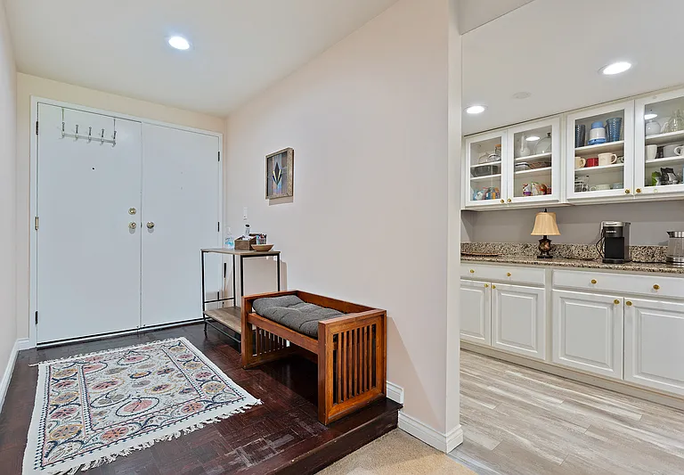 15512 Country Club Dr #B33 — Photo 3