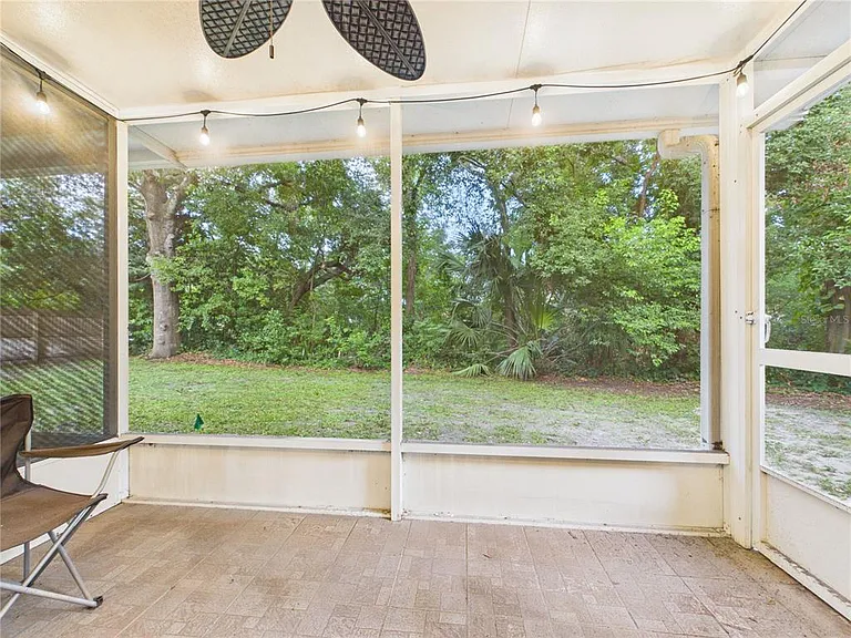 11239 Cedar Hollow Ln — Photo 45