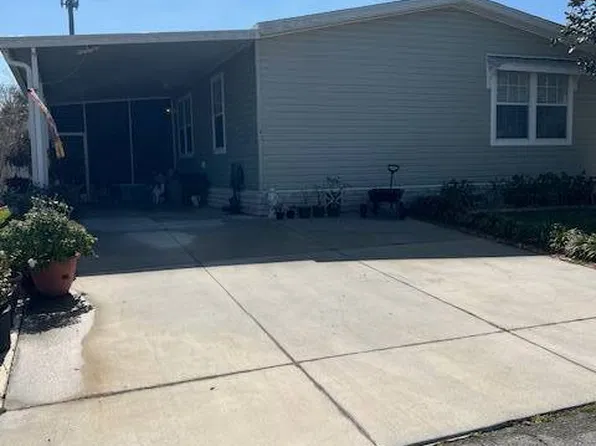 94 E Hampton Dr, Auburndale, FL 33823