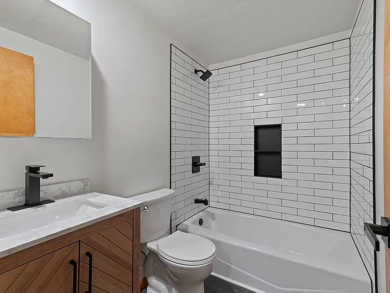 1105 Anna Ave — Photo 22