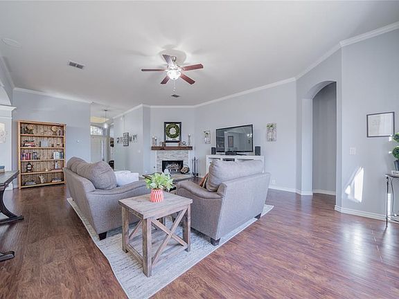 4th image of 1348 Calistoga Dr