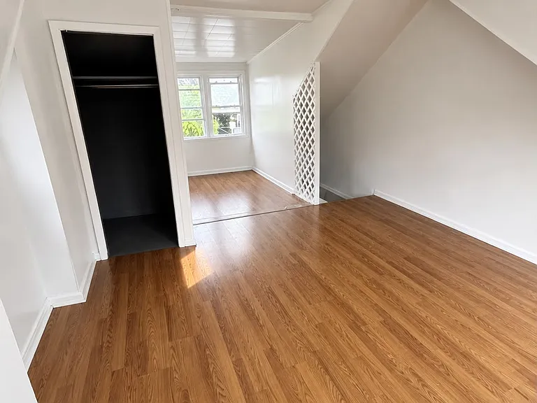126 Ray St — Photo 4