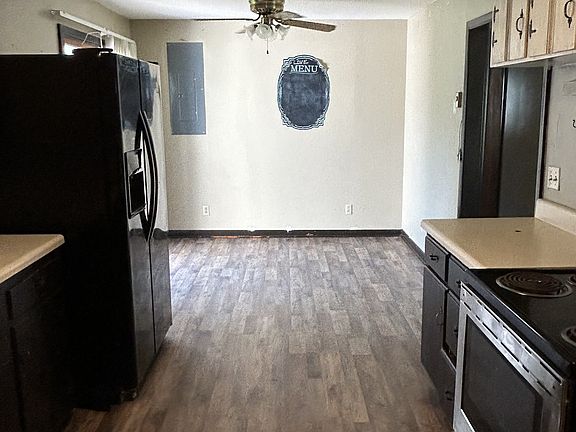 5th image of 130 Mimosa St