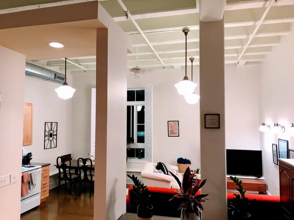 103 W Main St APT 202, Durham, NC 27701