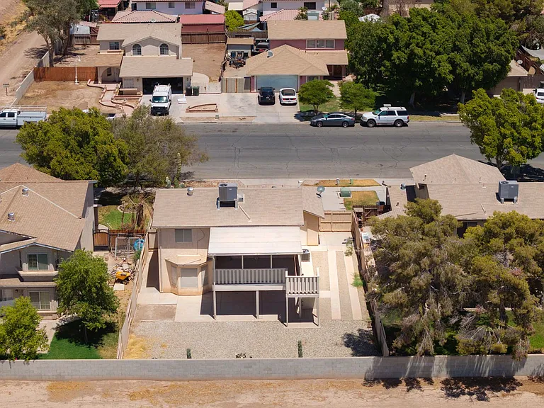 2571 W Orange Ave — Photo 8