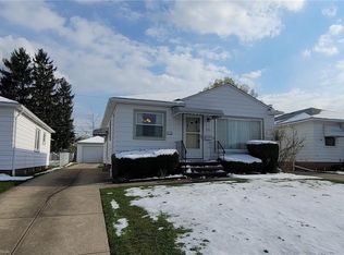 3003 Center Dr, Parma, OH