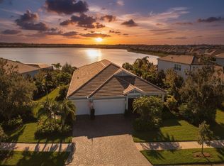 8083 Waterbend Trl, Sarasota, FL 34240