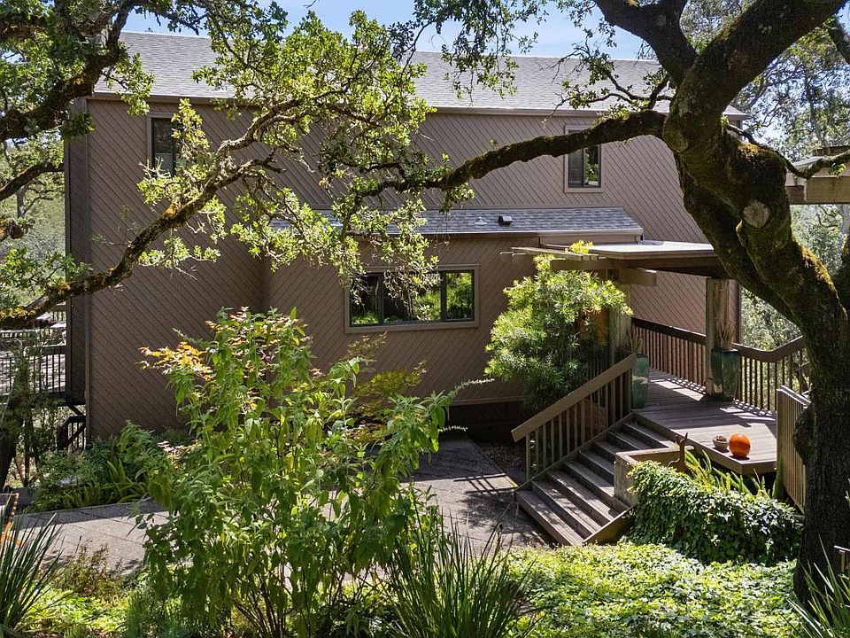 1st image of 14 Oak Grove Way