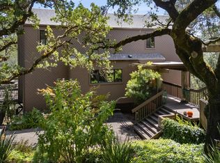 14 Oak Grove Way, Napa, CA 94559