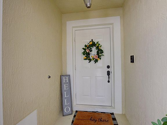 3rd image of 9713 Porta Leona Ln