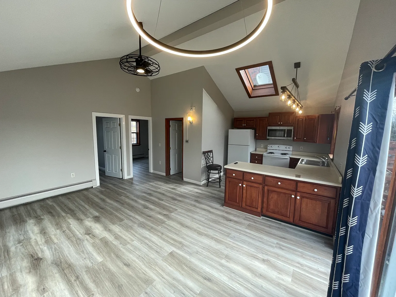 24 Fairway Ln — Photo 3
