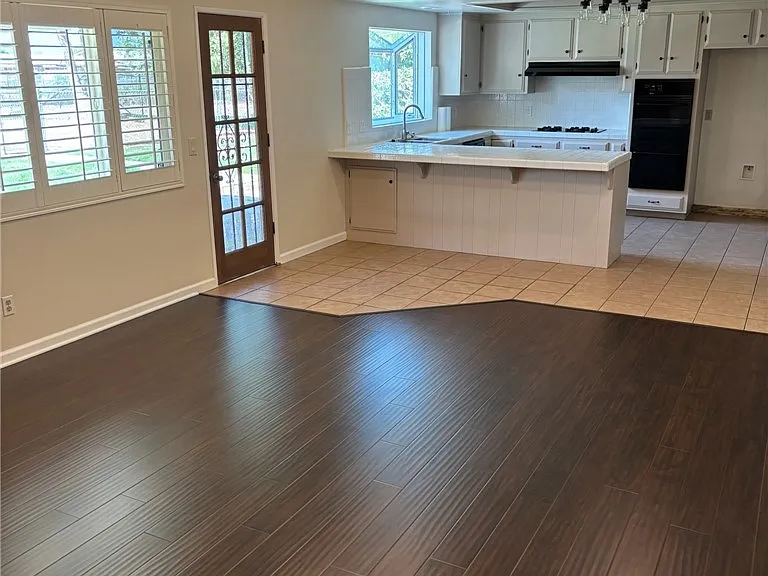 1192 Man O War Dr — Photo 24