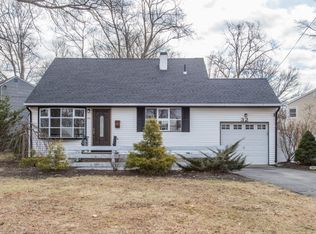 32 Stratford Rd, East Brunswick, NJ 08816
