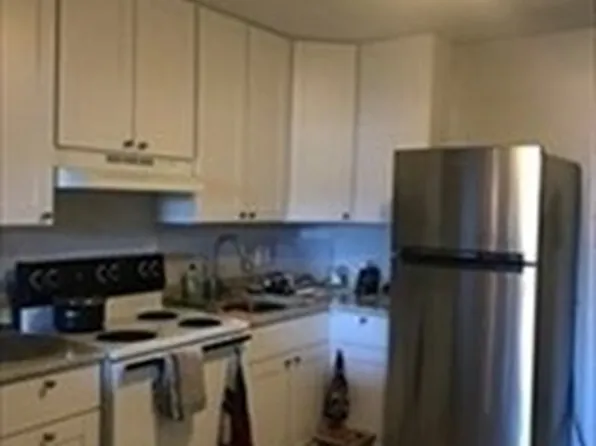 116 Spring St APT B8, Boston, MA 02132