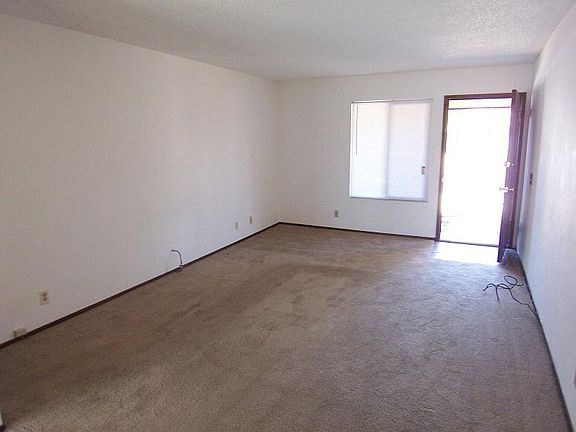 5th image of 8007 Peach Point Ave