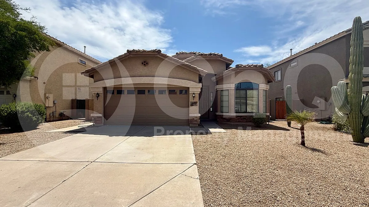 3 bed, 2.0 bath, 1599 sqft, $2,500 — Photo 1
