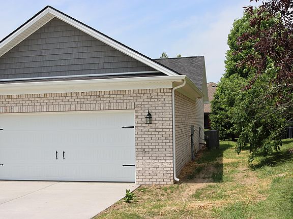 2nd image of 322 Briarwood Ln