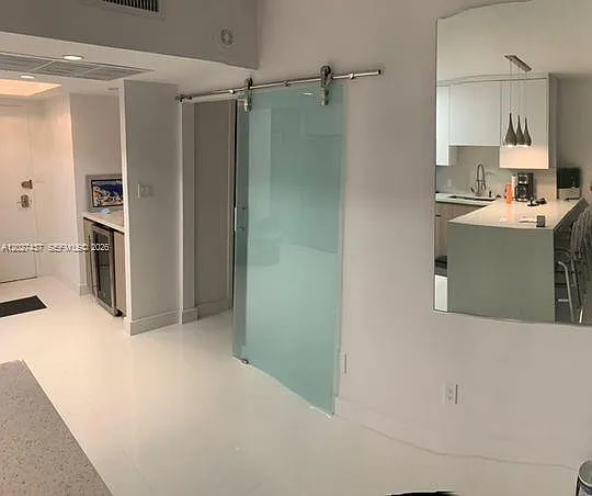 The Decoplage Condo — Photo 3