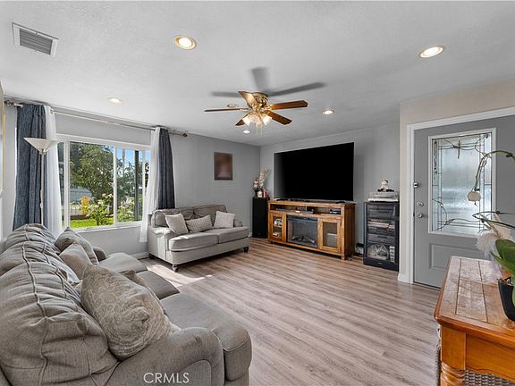 4th image of 11019 Bluejay Ln