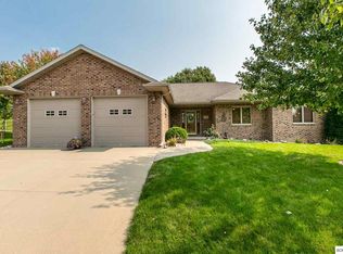 2544 Hilton Springs Dr, Dubuque, IA 52002