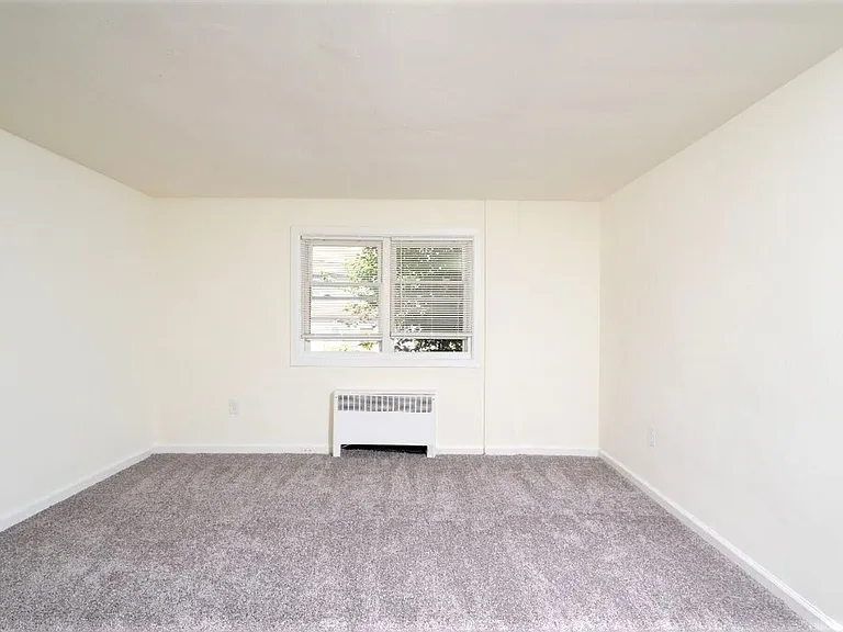Penzel Manor Apartments — Photo 17