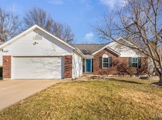 104 Eric Craig Ct, Saint Peters, MO 63376
